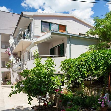 Apartman Pjero 3+2 Макарска Екстериор снимка