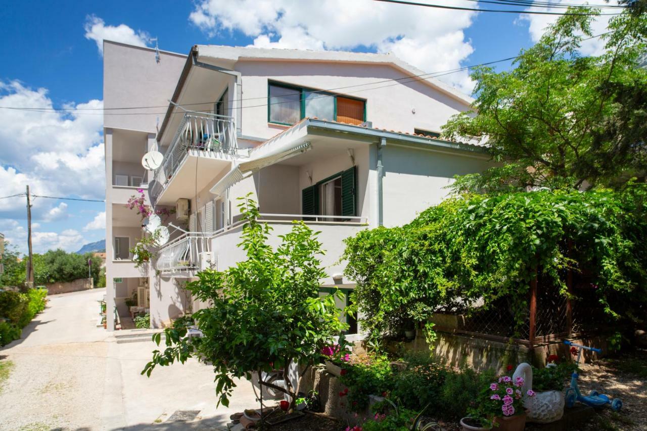 Apartman Pjero 3+2 Макарска Екстериор снимка