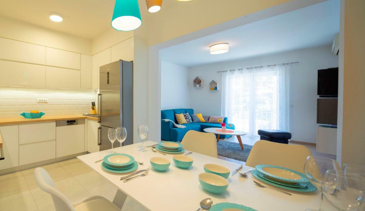 Apartman Pjero 3+2 Макарска Екстериор снимка