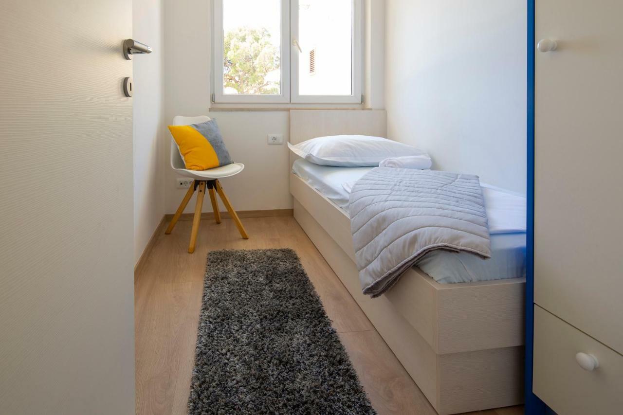 Apartman Pjero 3+2 Макарска Екстериор снимка